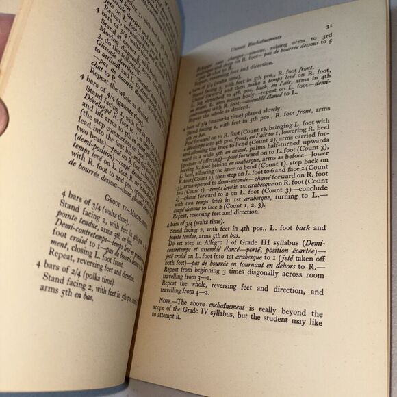 A Third Primer of classical ballet (cecchetti method for children beaumont 1952 - Picture 8 of 8